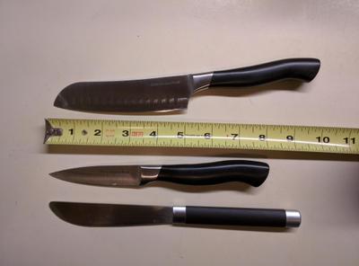 "Featureless" Knives